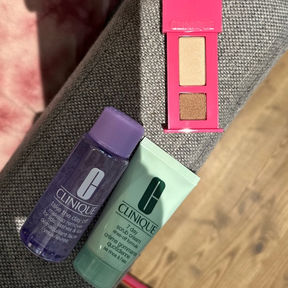 Three piece Clinique sample set - Picture 5 of 7